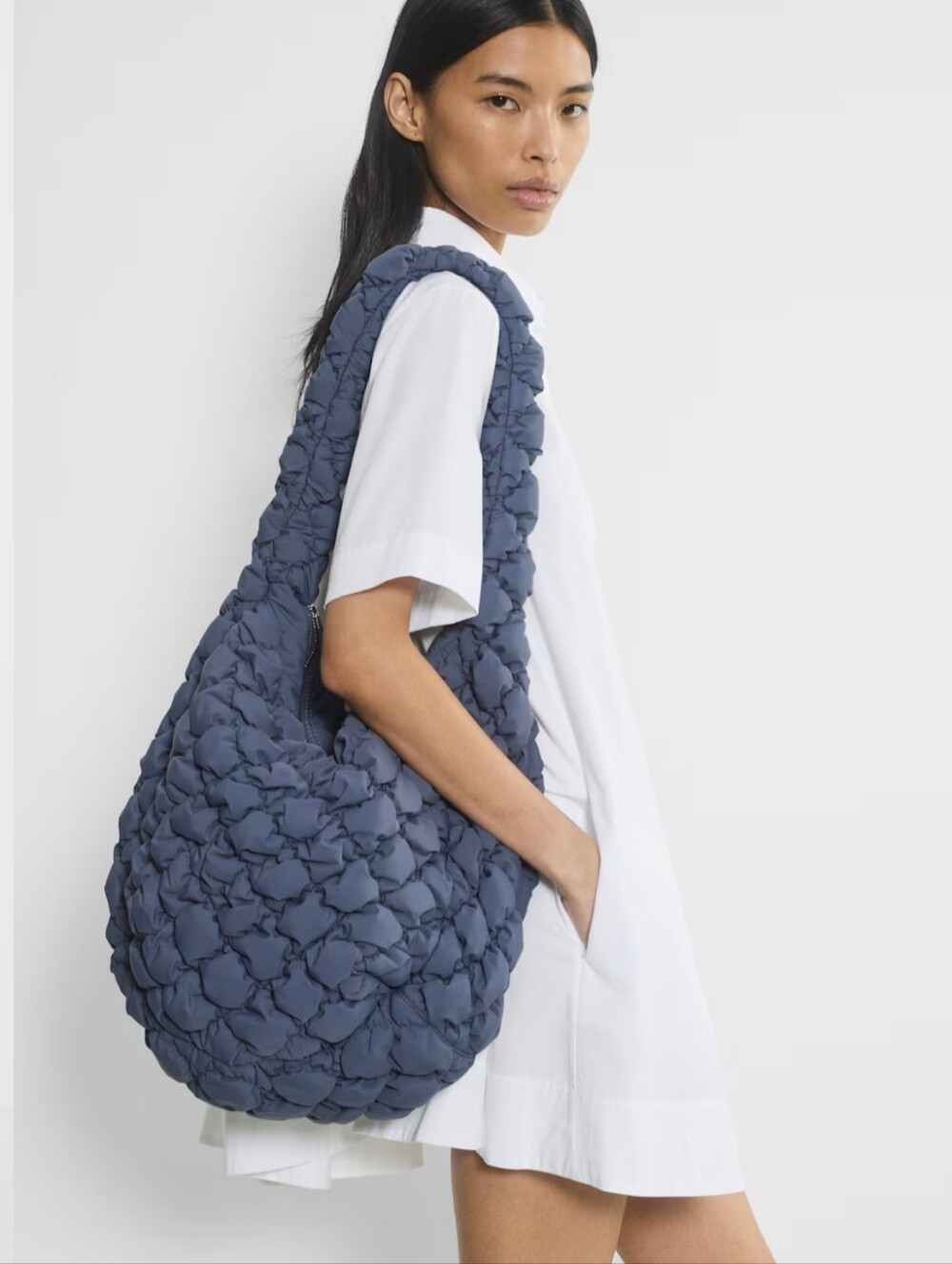 Aritzia Babaton Curator Bigger Bag Puffer Pillow Hobo in Vintage Navy Blue